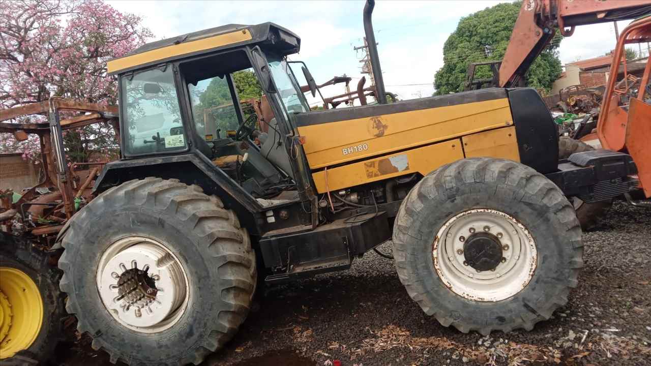 Temos peças do Valtra BH 180